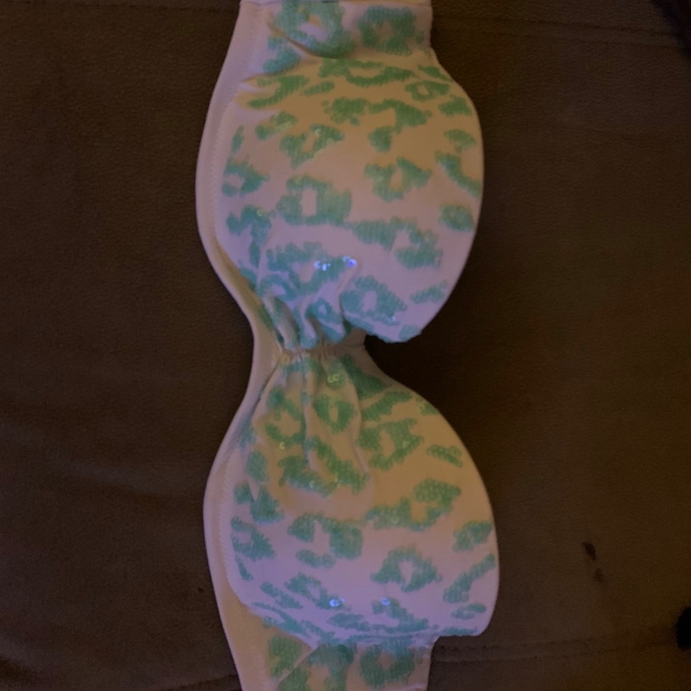 Victoria’s Secret Bikini Top